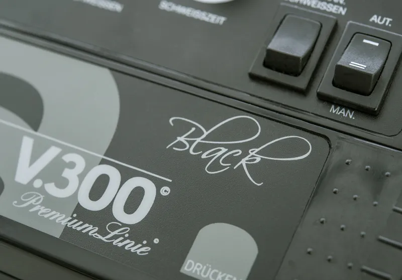Lava V.300 Black